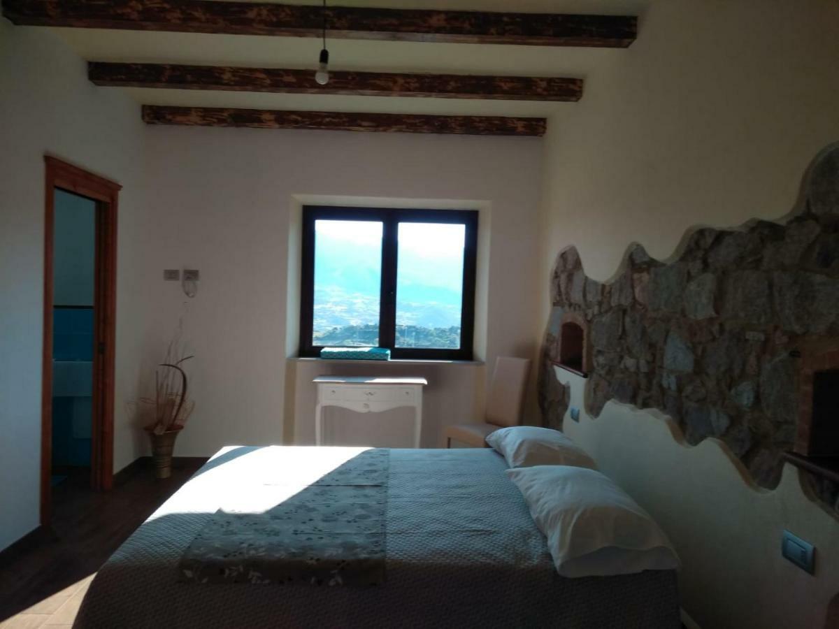 B&B Il Portico Orgosolo Buitenkant foto