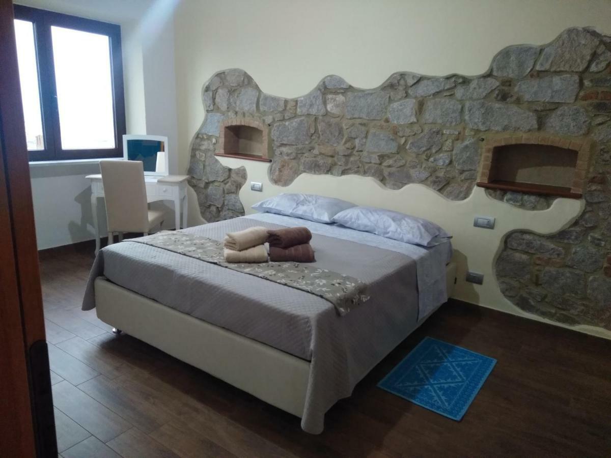 B&B Il Portico Orgosolo Buitenkant foto